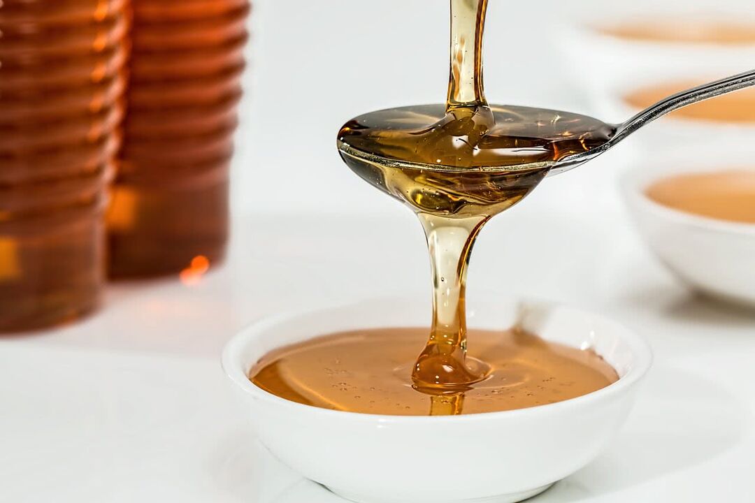Honey used to treat breast osteochondrosis